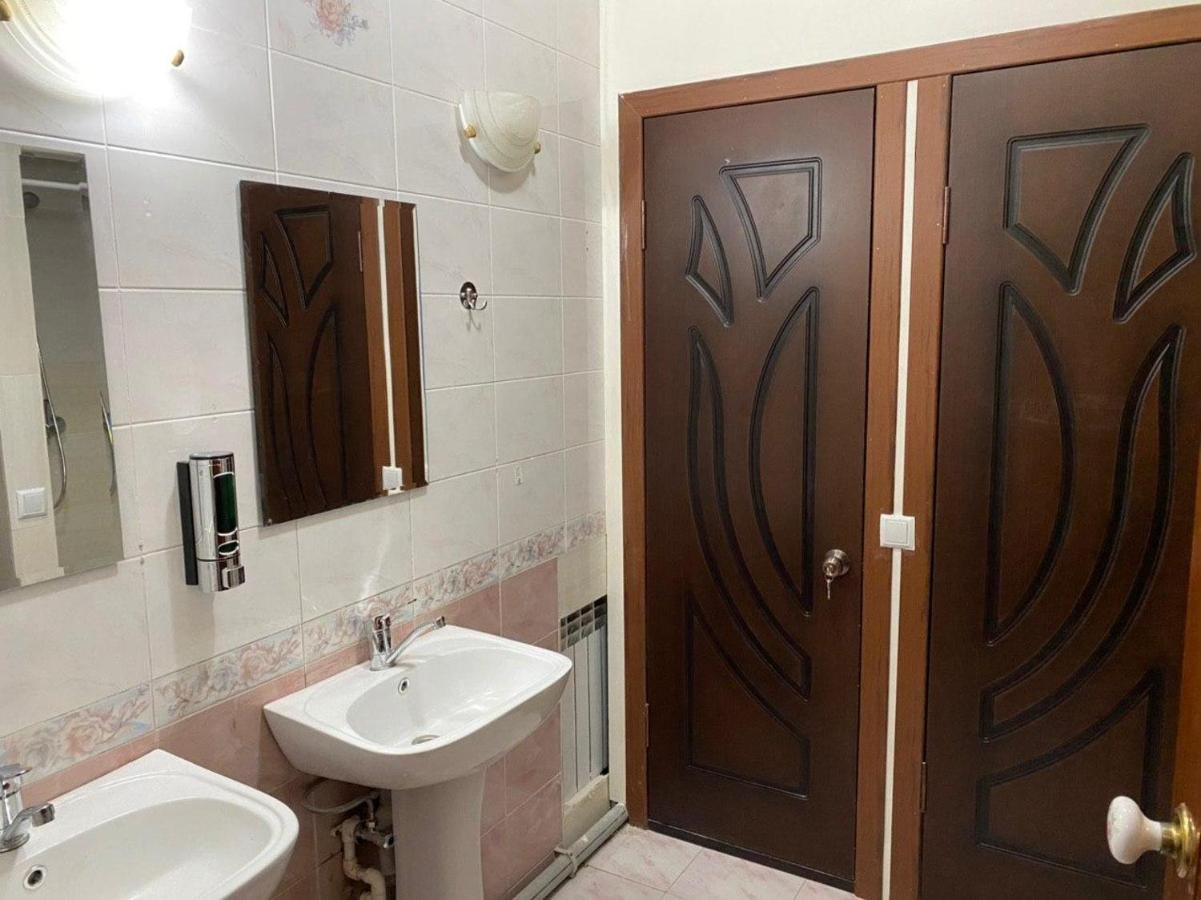 Old Inn Hostel 塔什干 外观 照片